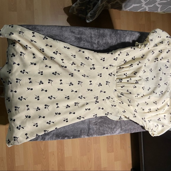 Floral mini dress - Picture 5 of 6